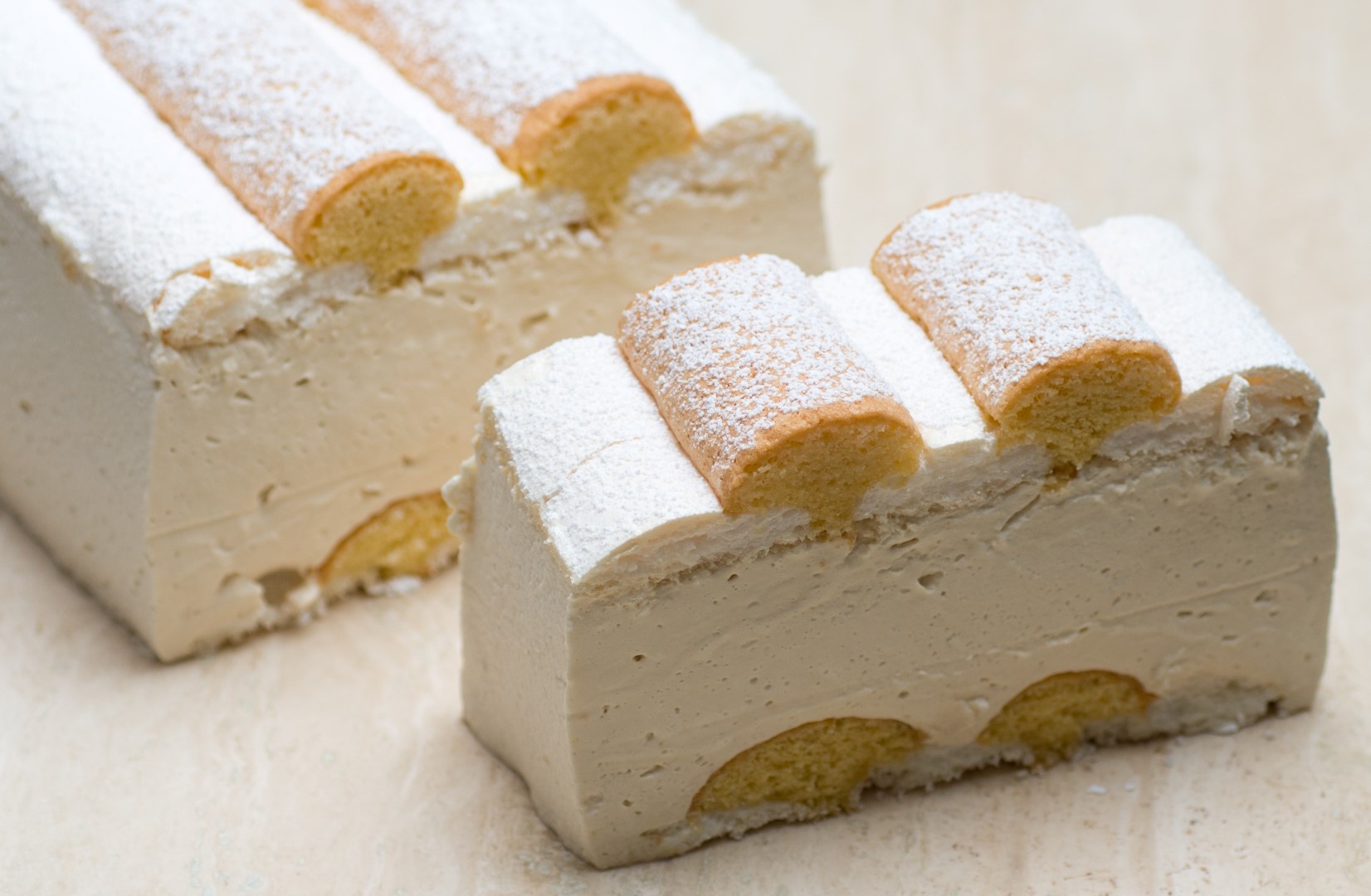 Kardinalschnitte - Cafe Konditorei Lebzelterei Lubinger